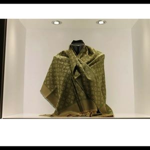 Authentic VUITTON Châle Monogram Green Shine Shawl Metallic Lurex &Silk Jacquard